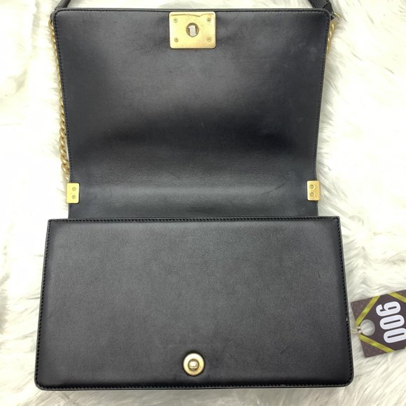 Chanel Black Medium Le Boy Bag Chevron - Picture 2 of 12